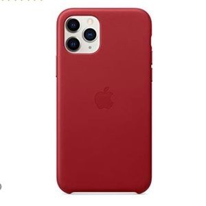 Apple iPhone case in red leather, size iPhone 11 Pro